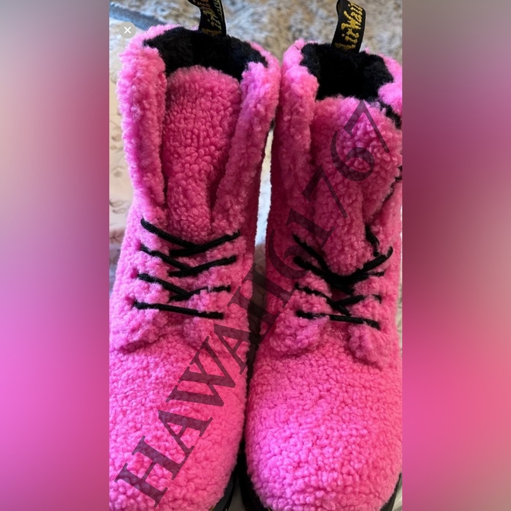 DR. MARTENS